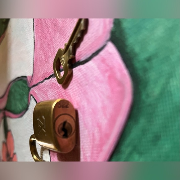 🛑sold🛑#322 Louis Vuitton Gold Padlock with Key - Picture 3 of 4